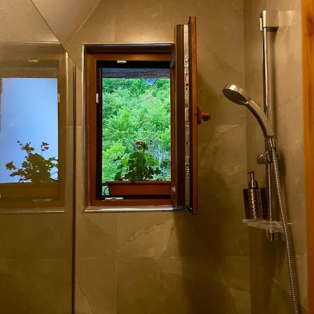 Valter & Drita's 3* Theth