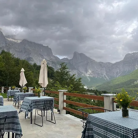 게스트하우스 Valter & Drita's 3*